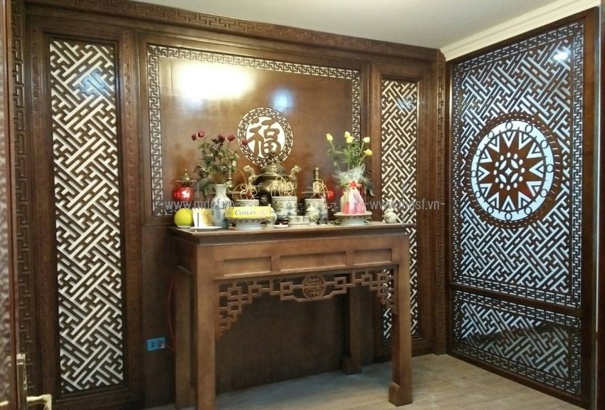 vách ngăn phòng thờ cho nhà phố