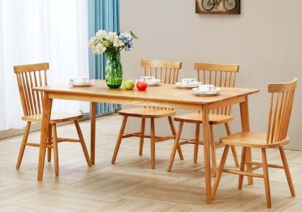 Ghế ăn gỗ Windsor với bàn ăn