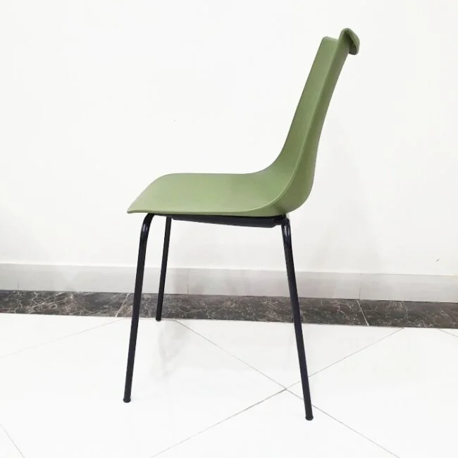 Plastic dining room chairs when taking horizontal photos