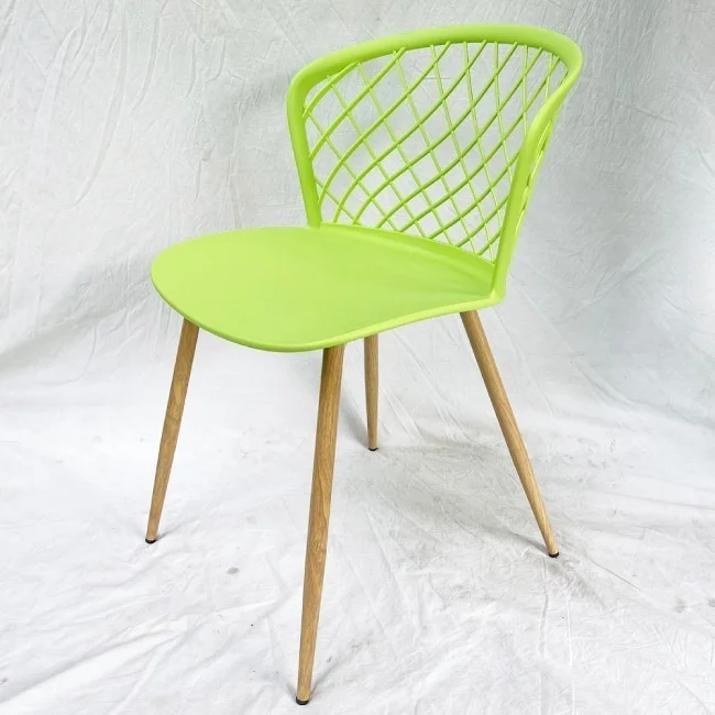 Ghế quầy bar lưng nhựa 3