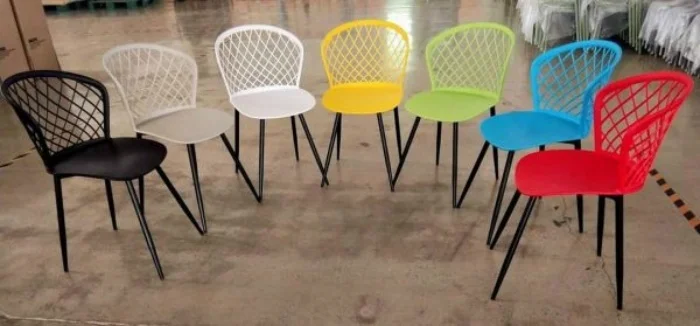 Ghế quầy bar lưng nhựa 8