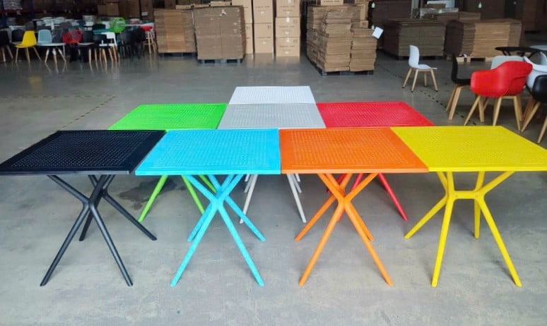Các màu bàn nhựa vuông cao 75cm