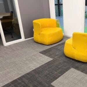 Thi công thảm tấm thảm cuộn